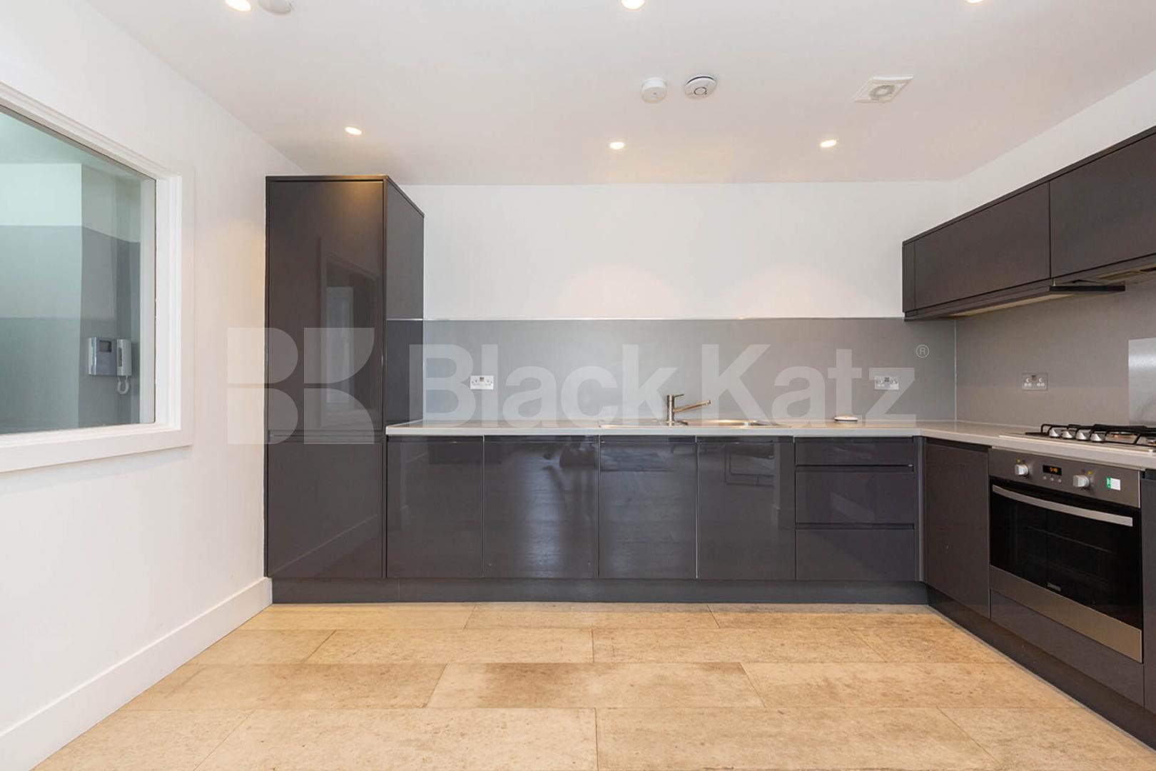 Elegant 2 bedroom 2 bathroom within a warehouse conversion in old street zone 1 Tabernacle Street, Old Street - Shoreditch